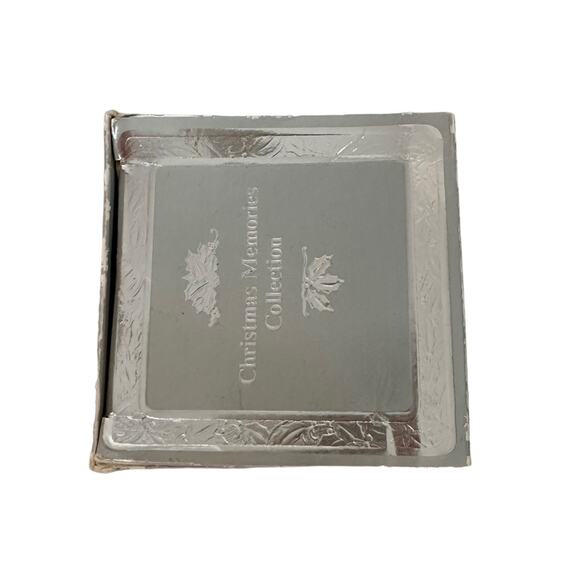 Satin Santa Ornament Unbreakable Vintage Christmas Memories Collection 1987 Box - Picture 9 of 14